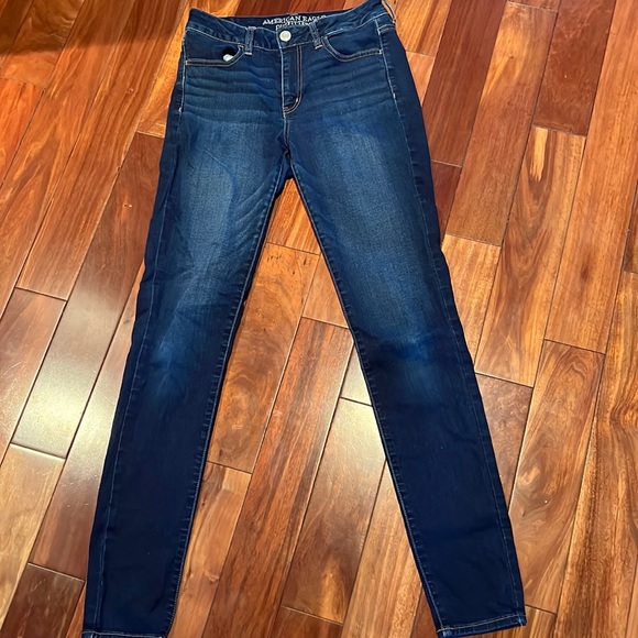 American Vintage Denim - American Eagle skinny size 6 long chains in great condition